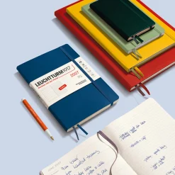 Kalender Weekly Planner & Notebook 2027 A6 Indigo