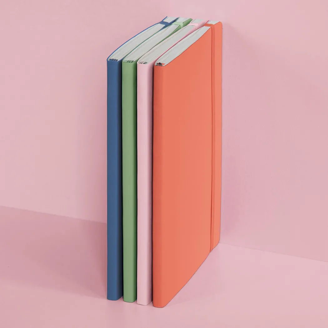 Notebook A5 Soft Cover Olinjerad