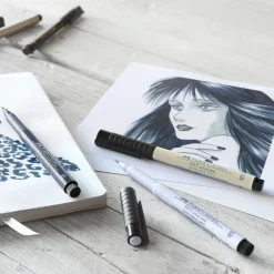 PITT Artist Brush